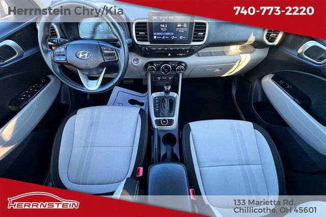 Used 2024 Hyundai Venue SEL image 13