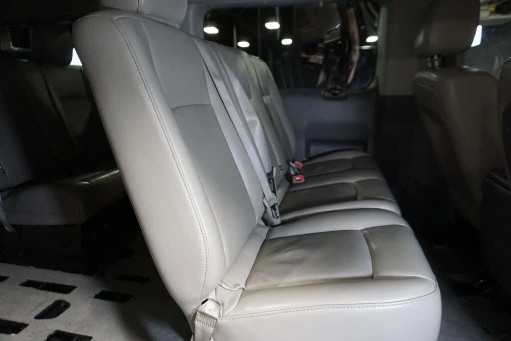 Used 2019 Nissan NV 3500 SL RWD image 19