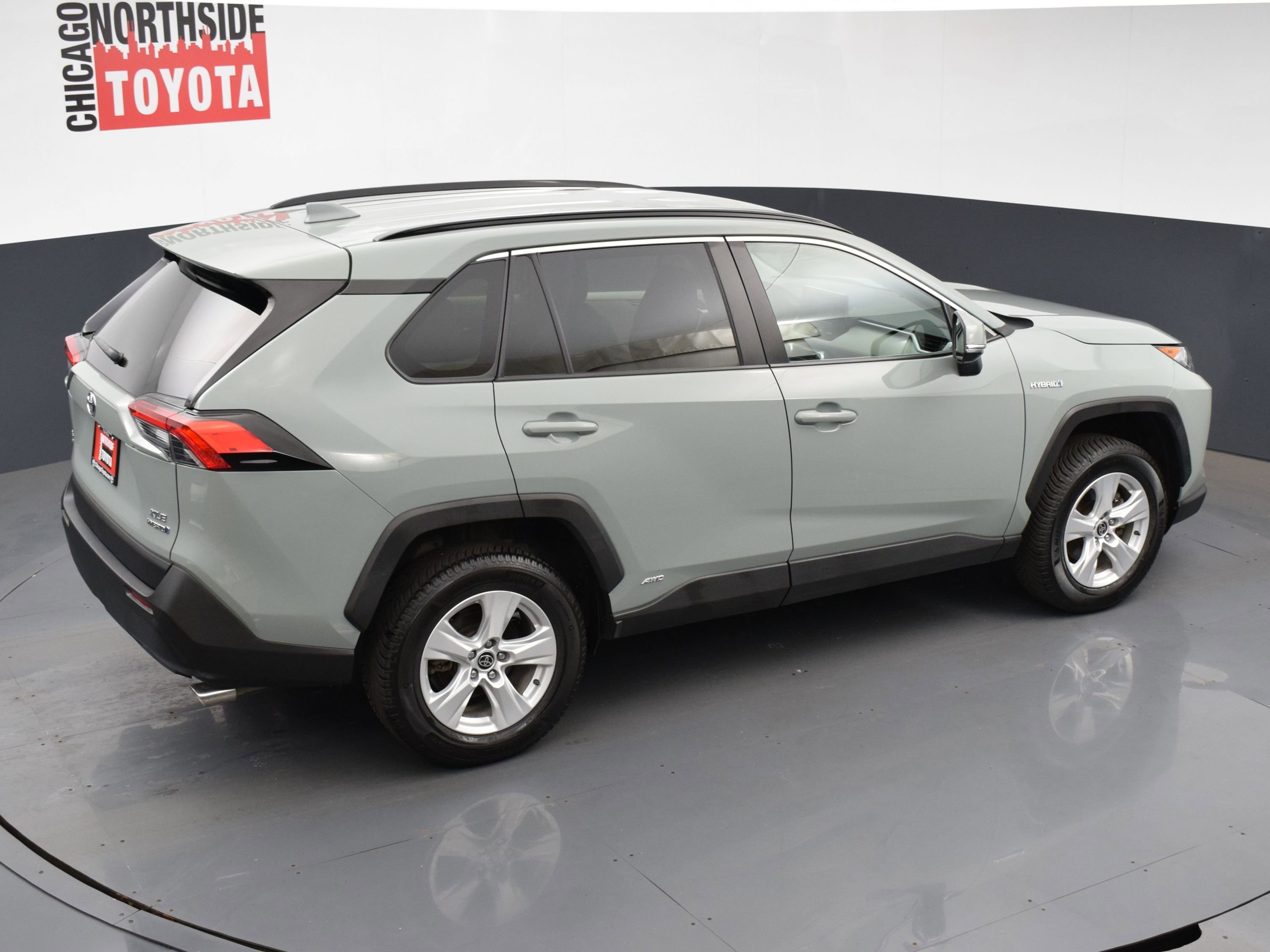 Used 2021 Toyota RAV4 XLE image 19