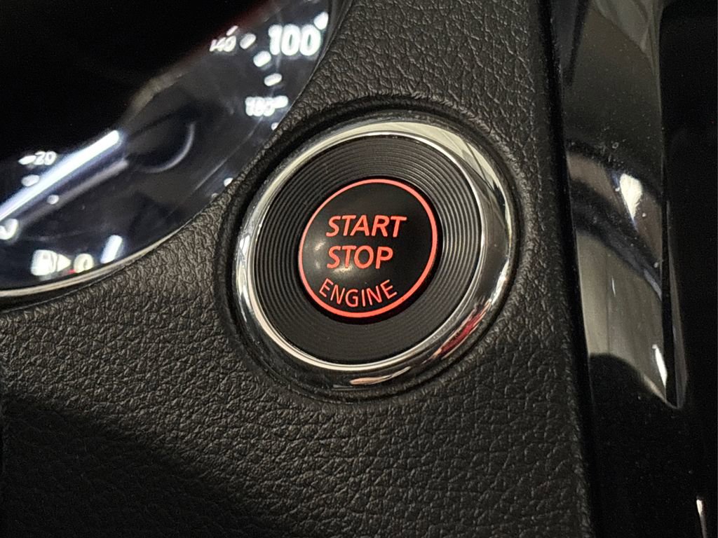 Used 2019 Nissan Rogue SV image 29