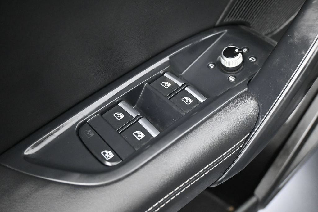 Used 2018 Audi SQ5 Prestige AWD/4WD image 14