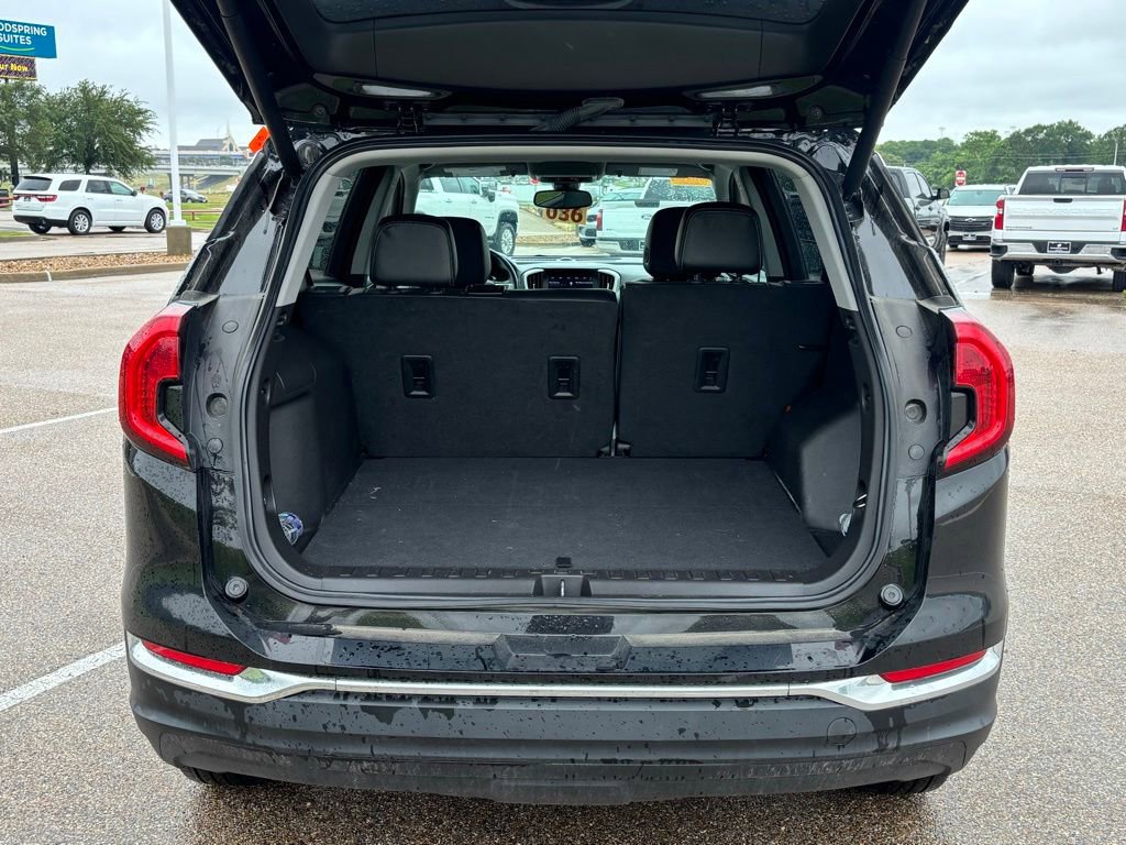 Used 2024 GMC Terrain SLT AWD/4WD image 6