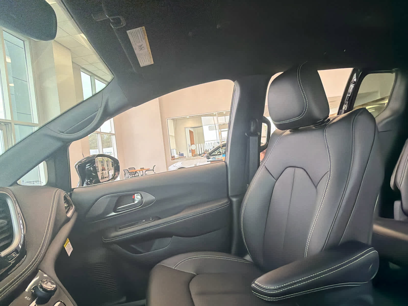 New 2026 Chrysler Pacifica Select image 55