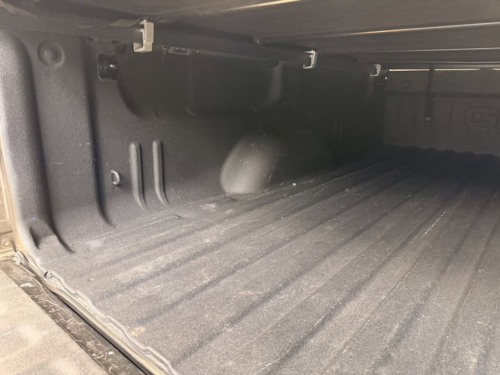 Used 2015 GMC Sierra 2500 SLE w/ SLE Preferred Package image 9