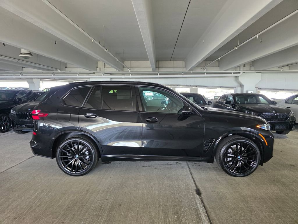 New 2026 BMW X5 sDrive40i w/ M Sport Package RWD image 3
