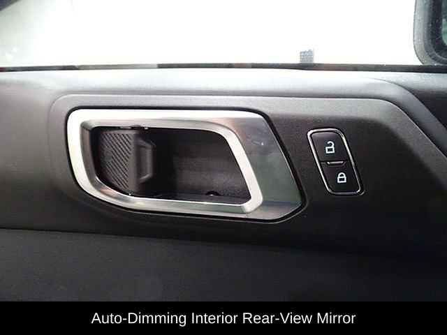 Used 2024 Ford Bronco Badlands image 16