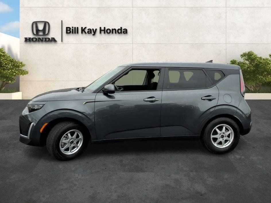 Used 2023 Kia Soul EX image 7