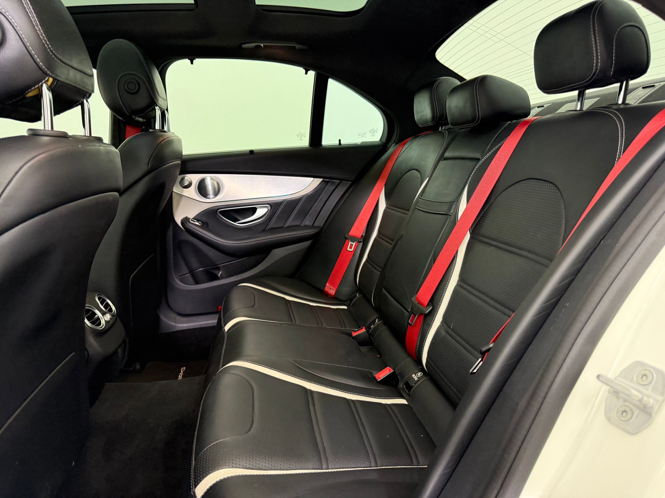 Used 2015 Mercedes-Benz C 63 AMG S image 26