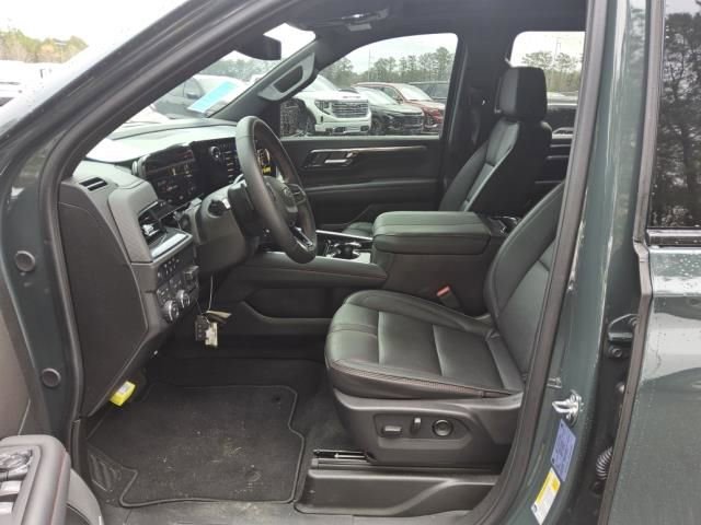 Used 2025 Chevrolet Suburban RST w/ Comfort Package image 3