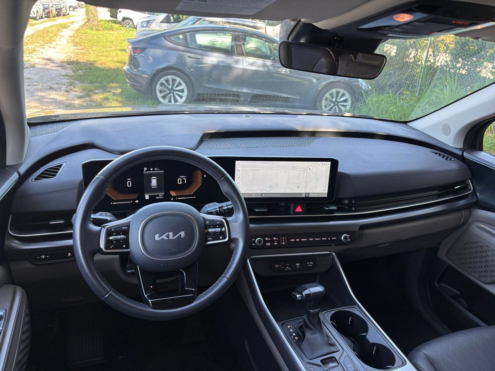 Used 2026 Kia Carnival FWD image 35