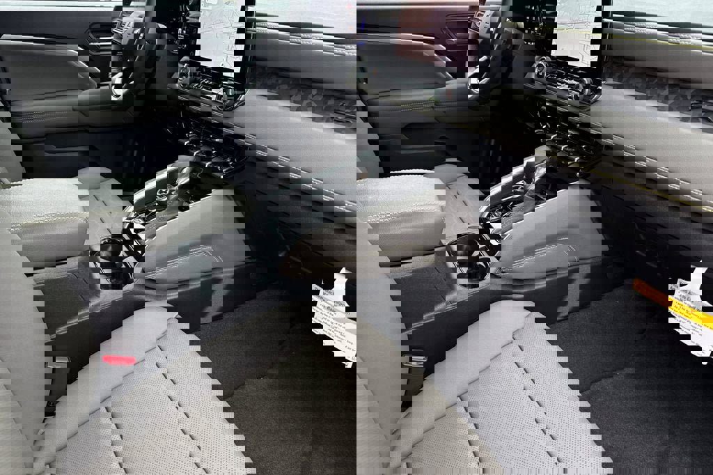 New 2026 Chevrolet Colorado ZR2 w/ Technology Package image 15