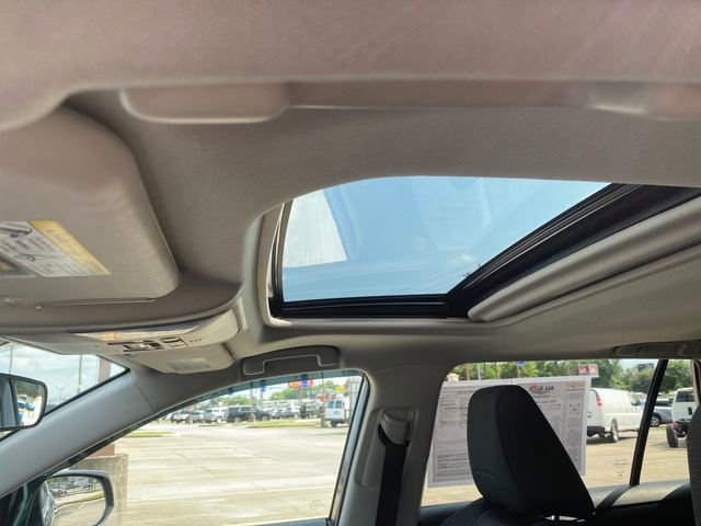 Used 2022 Toyota RAV4 XLE w/ Convenience Package AWD/4WD image 26