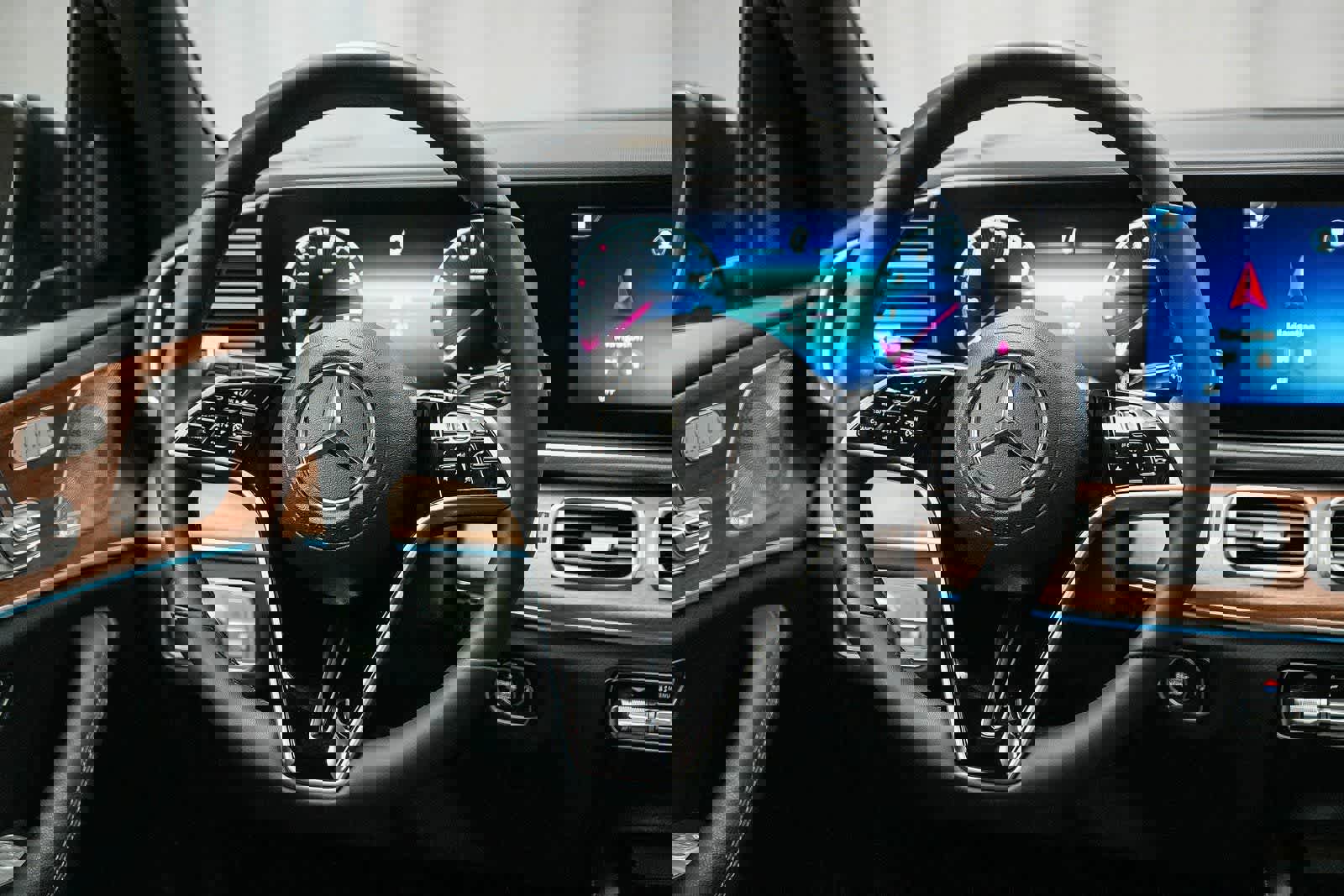 Used 2025 Mercedes-Benz GLE 450 4MATIC image 15