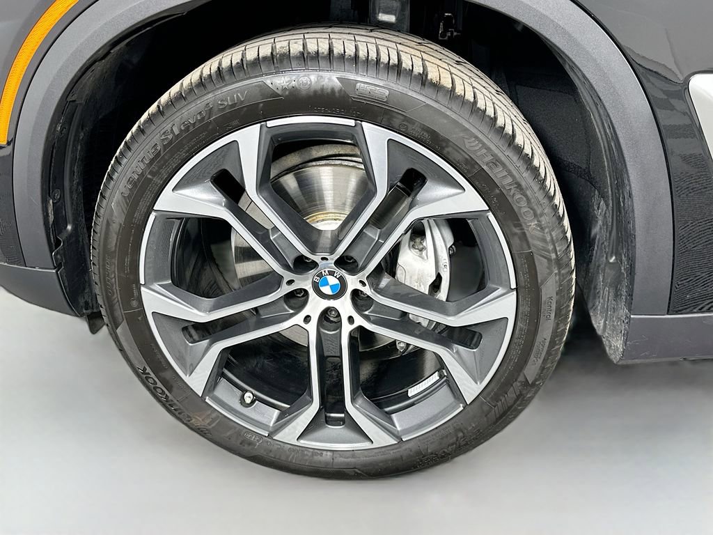 Certified 2024 BMW X5 xDrive40i w/ Premium Package image 32
