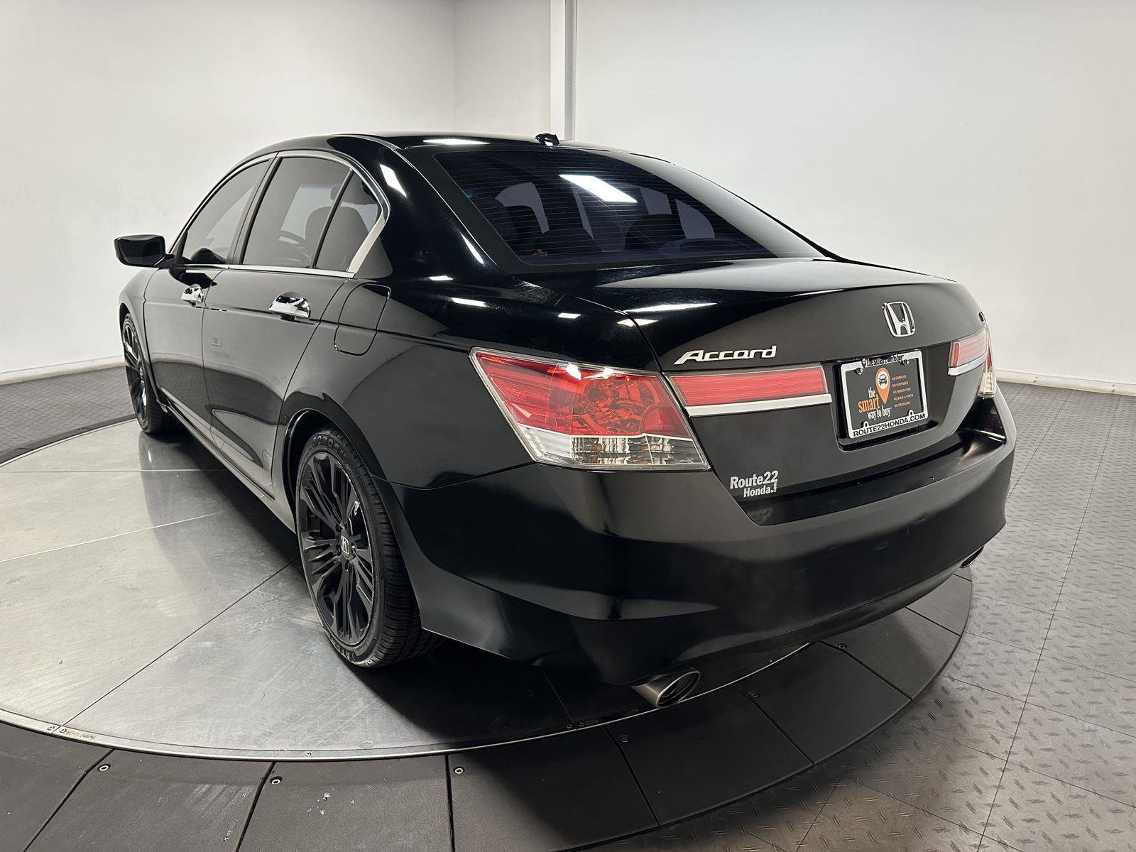 Used 2011 Honda Accord EX-L image 9