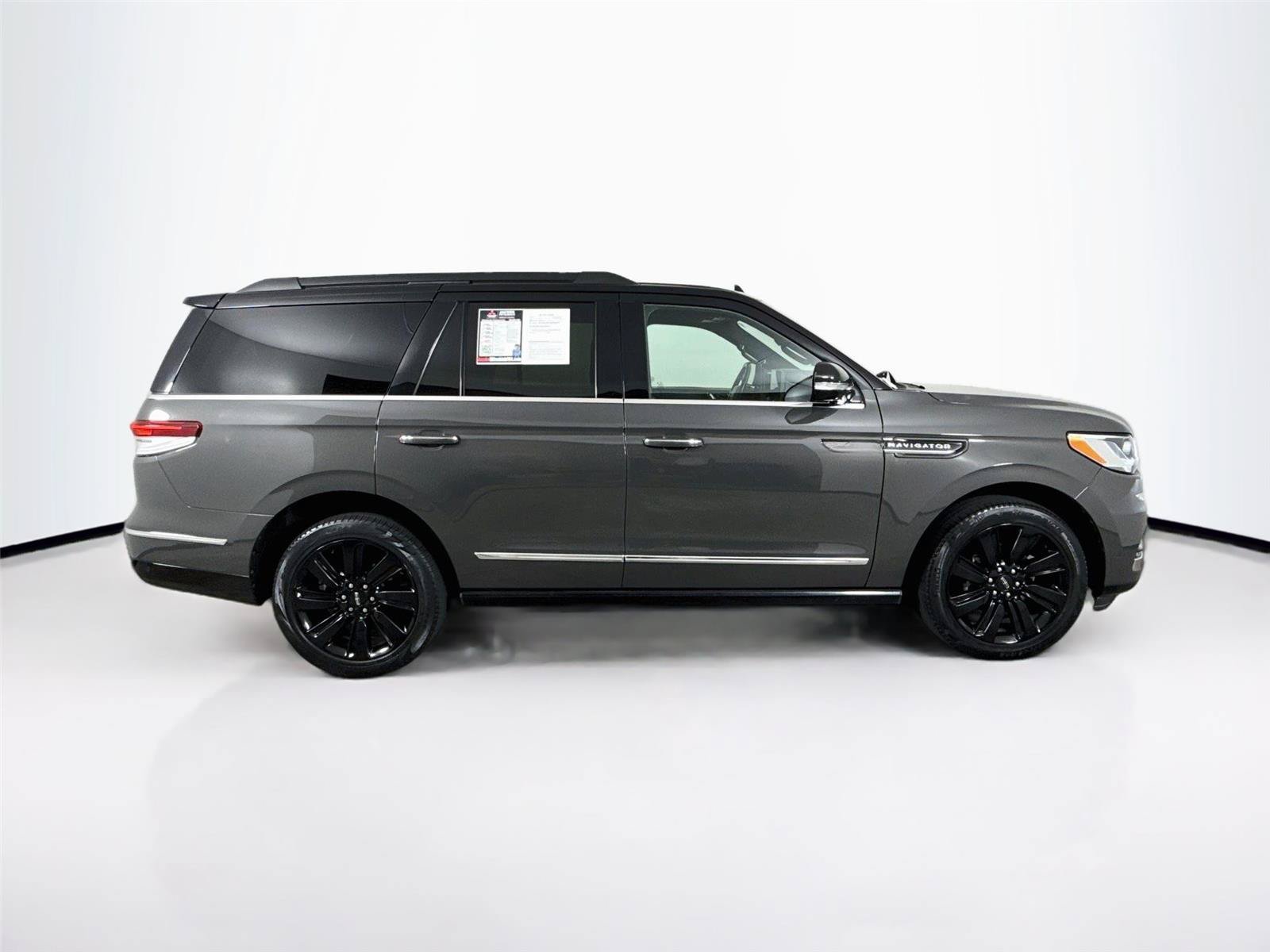 Used 2023 Lincoln Navigator Black Label AWD/4WD image 6