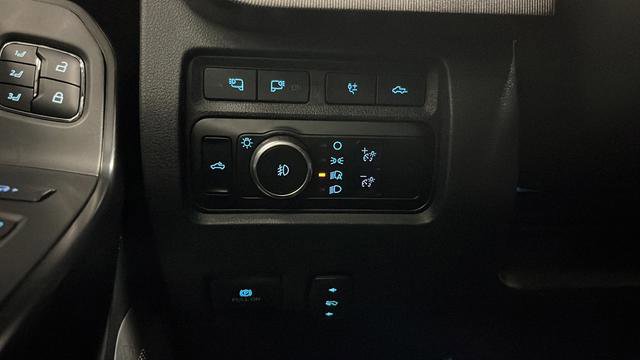 Used 2023 Ford F350 Platinum w/ Tremor Off-Road Package image 34