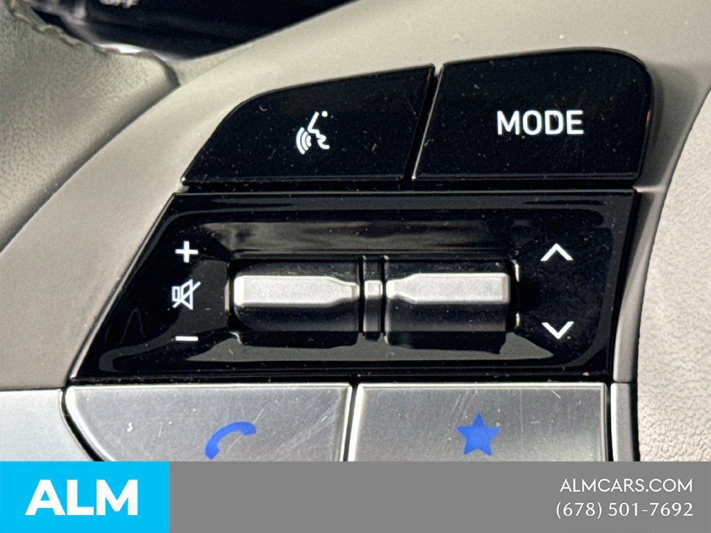 Used 2025 Hyundai Elantra SEL FWD image 27