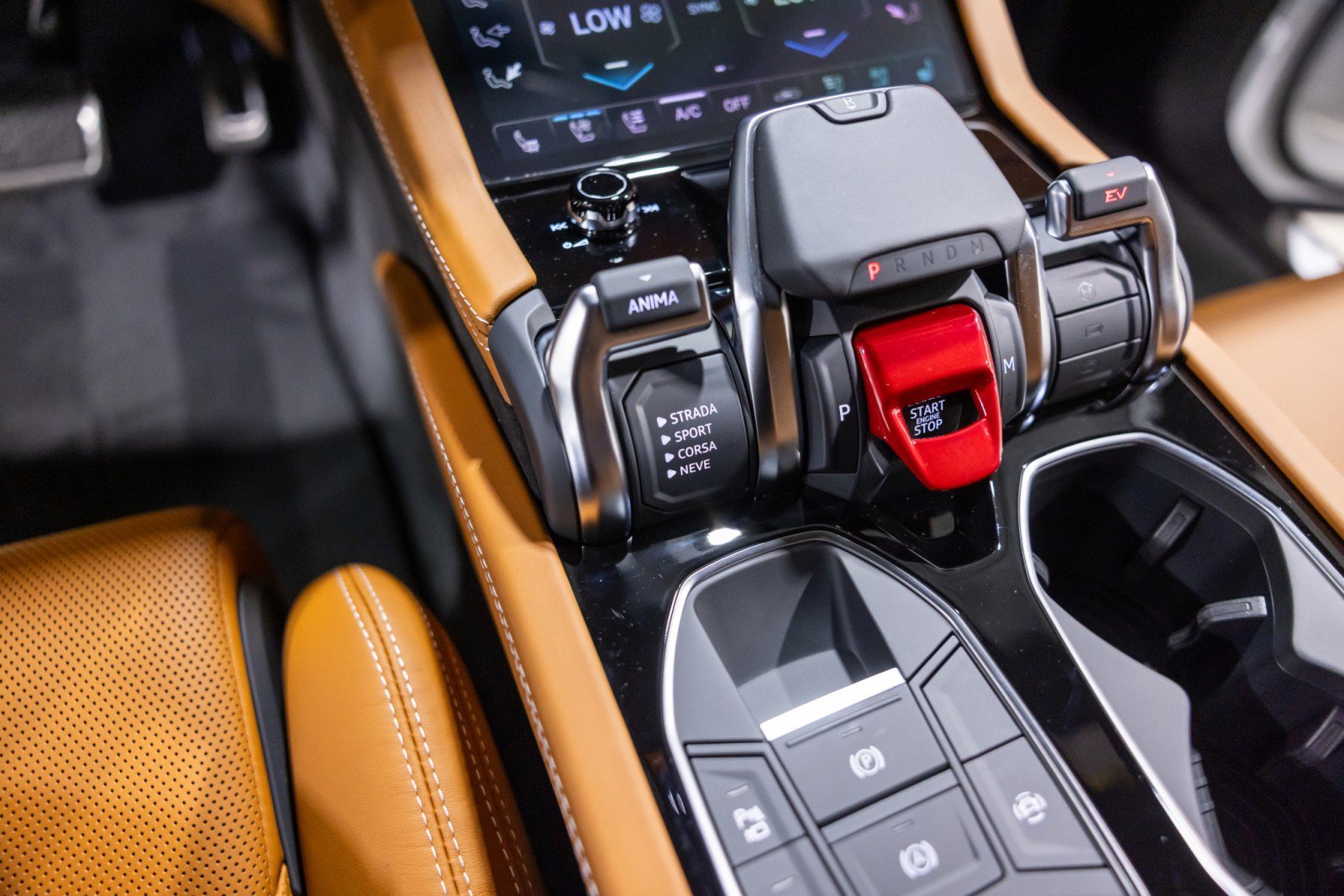 Used 2025 Lamborghini Urus SE image 45