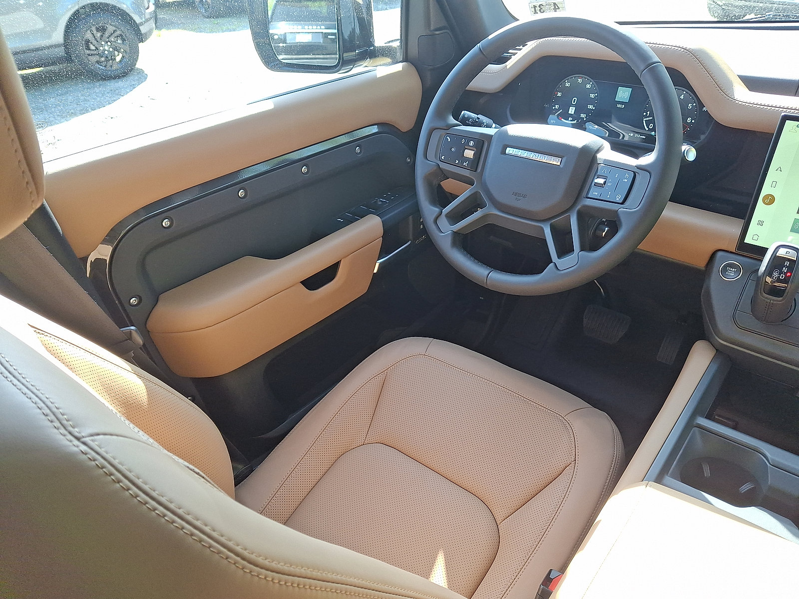 New 2026 Land Rover Defender 110 X-Dynamic SE AWD/4WD image 17