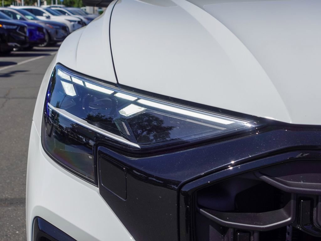 Used 2024 Audi SQ8 Premium Plus w/ Executive Package image 4
