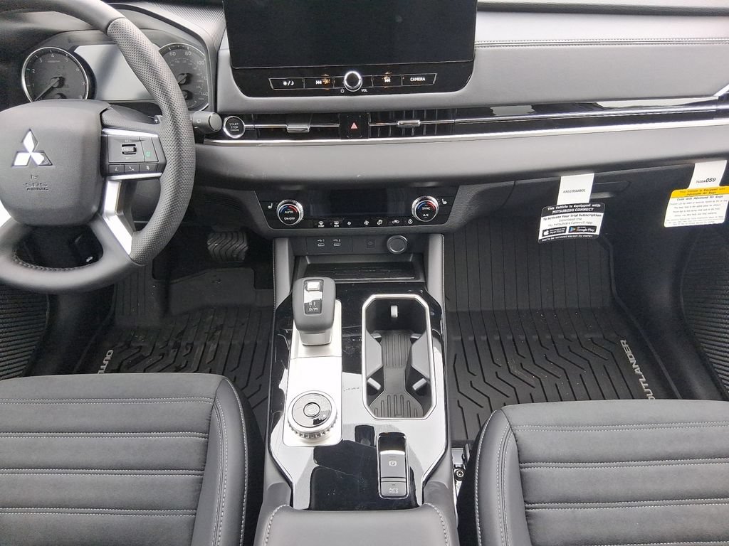 New 2026 Mitsubishi Outlander SE FWD image 11