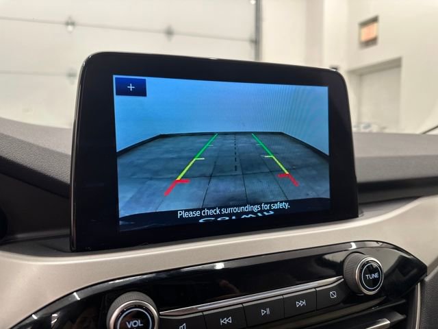 Used 2022 Ford Escape SE w/ Cold Weather Package image 9