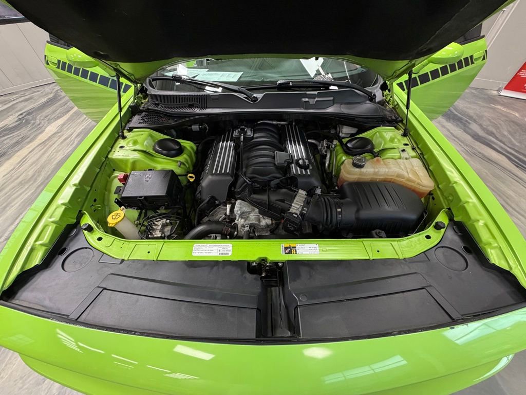 Used 2015 Dodge Challenger R/T Scat Pack w/ Scat Pack Appearance Package RWD image 46
