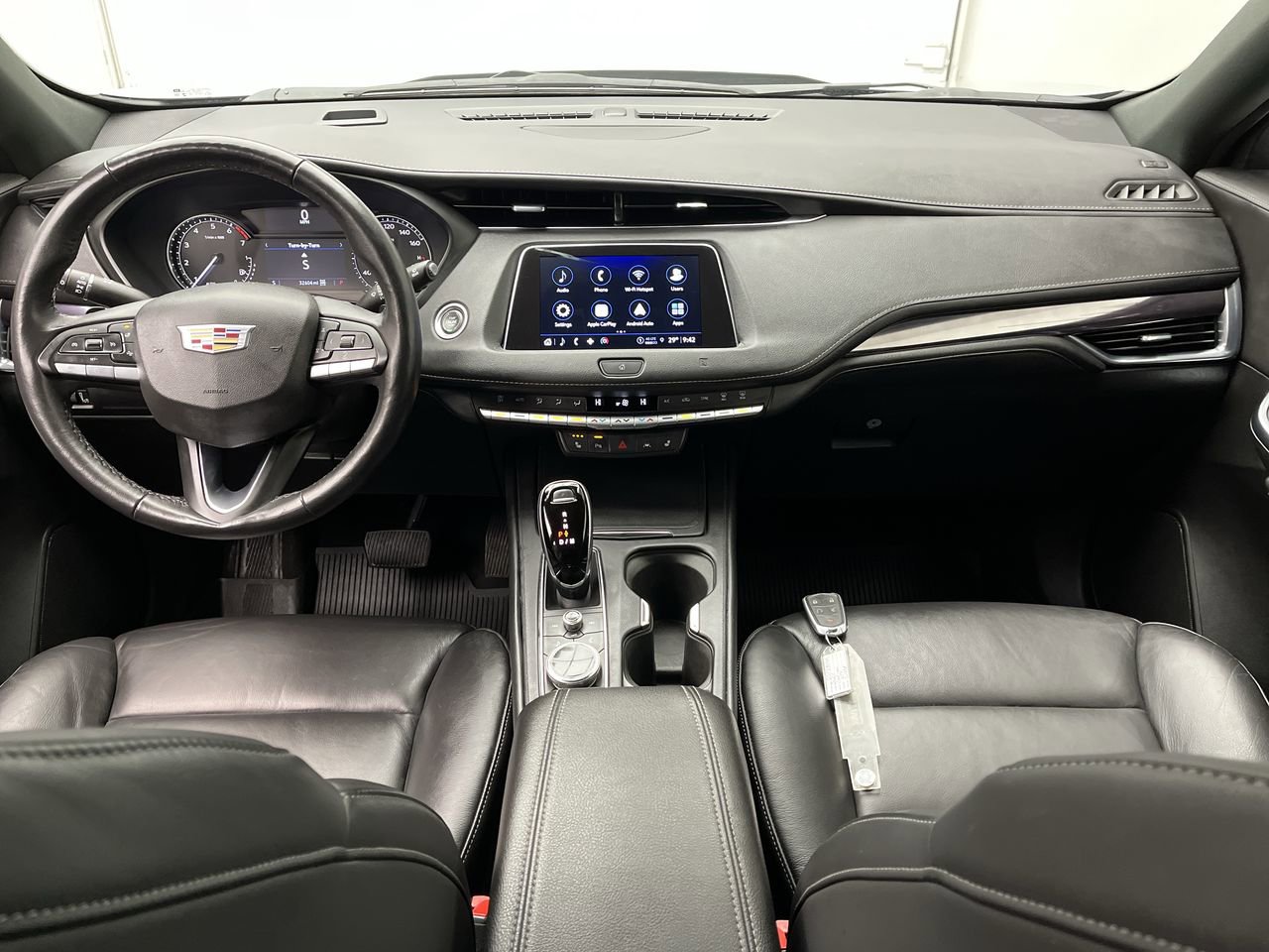 Used 2021 Cadillac XT4 Luxury w/ Cold Weather Package image 4