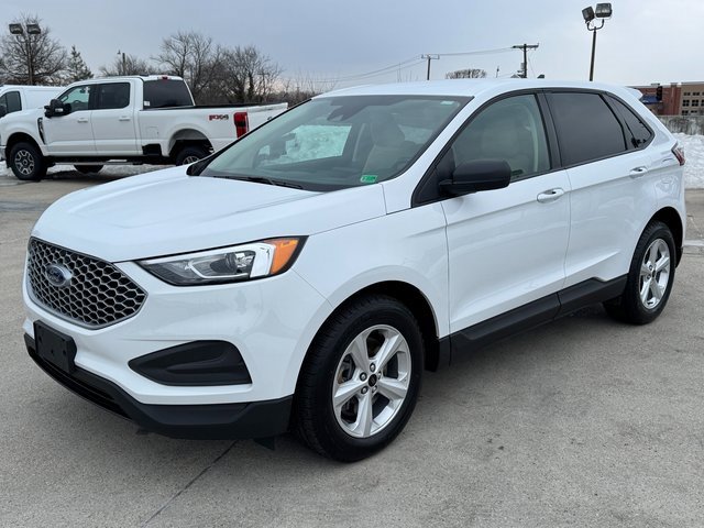 Certified 2024 Ford Edge SE image 12