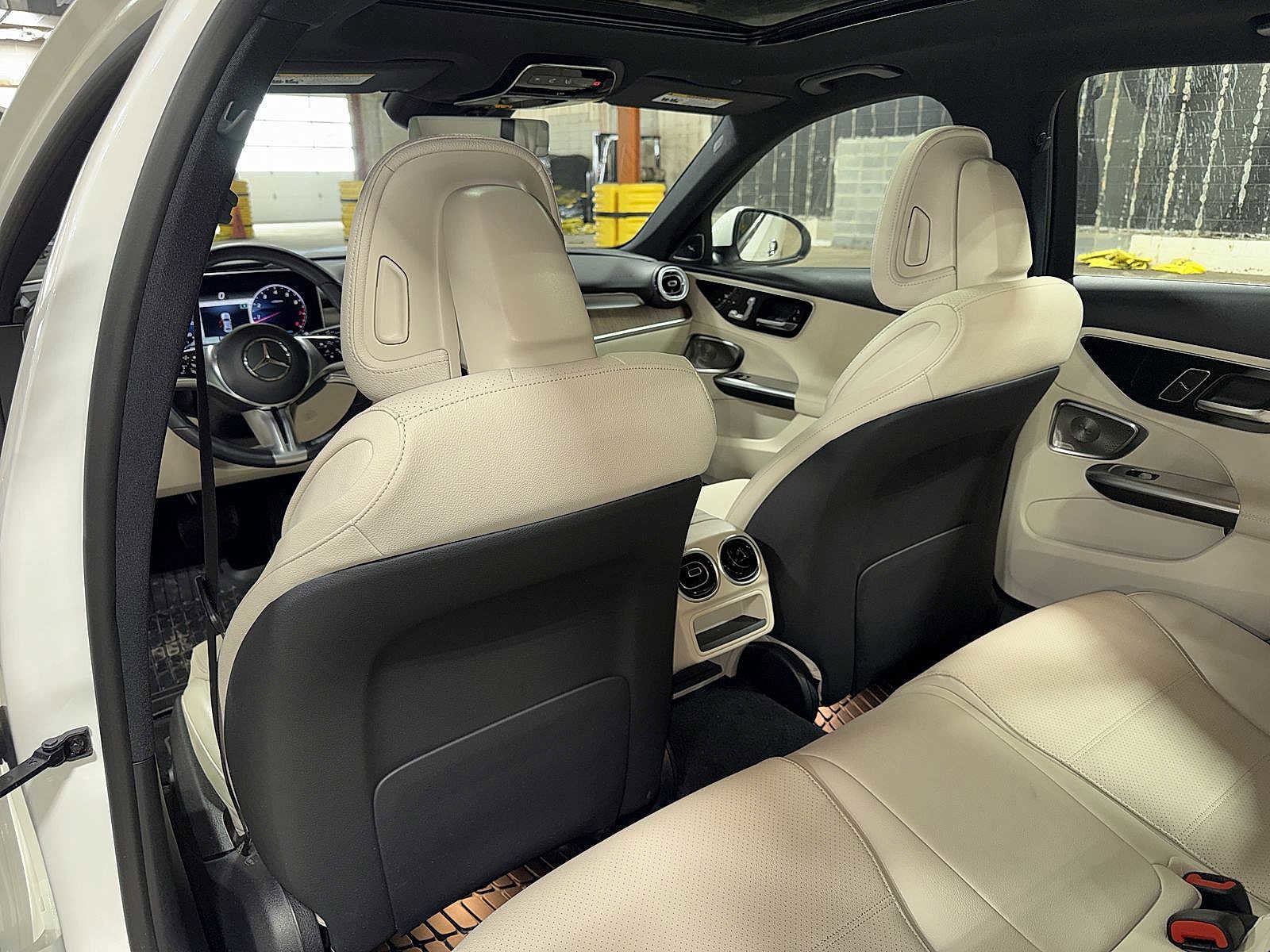 Used 2022 Mercedes-Benz C 300 4MATIC Sedan image 29