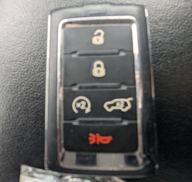 Used 2023 Jeep Grand Cherokee Limited AWD/4WD image 41