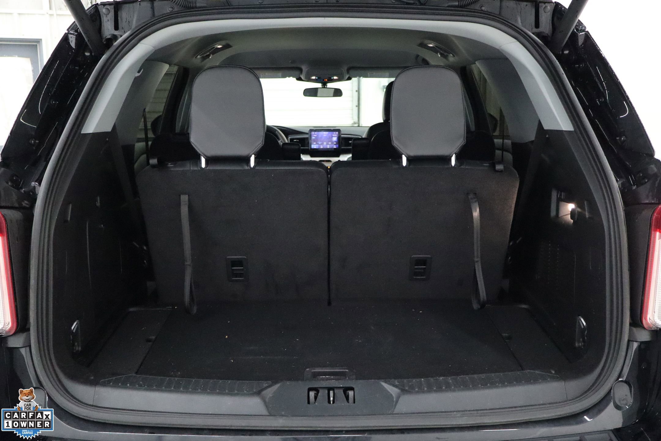 Used 2023 Ford Explorer XLT w/ Equipment Group 202A image 28