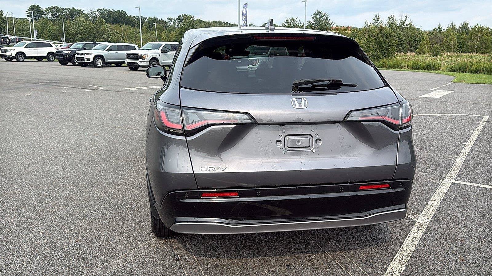 Used 2024 Honda HR-V EX-L image 8