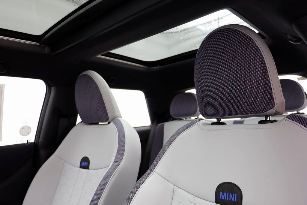 New 2026 MINI Cooper 2-Door Hardtop image 12