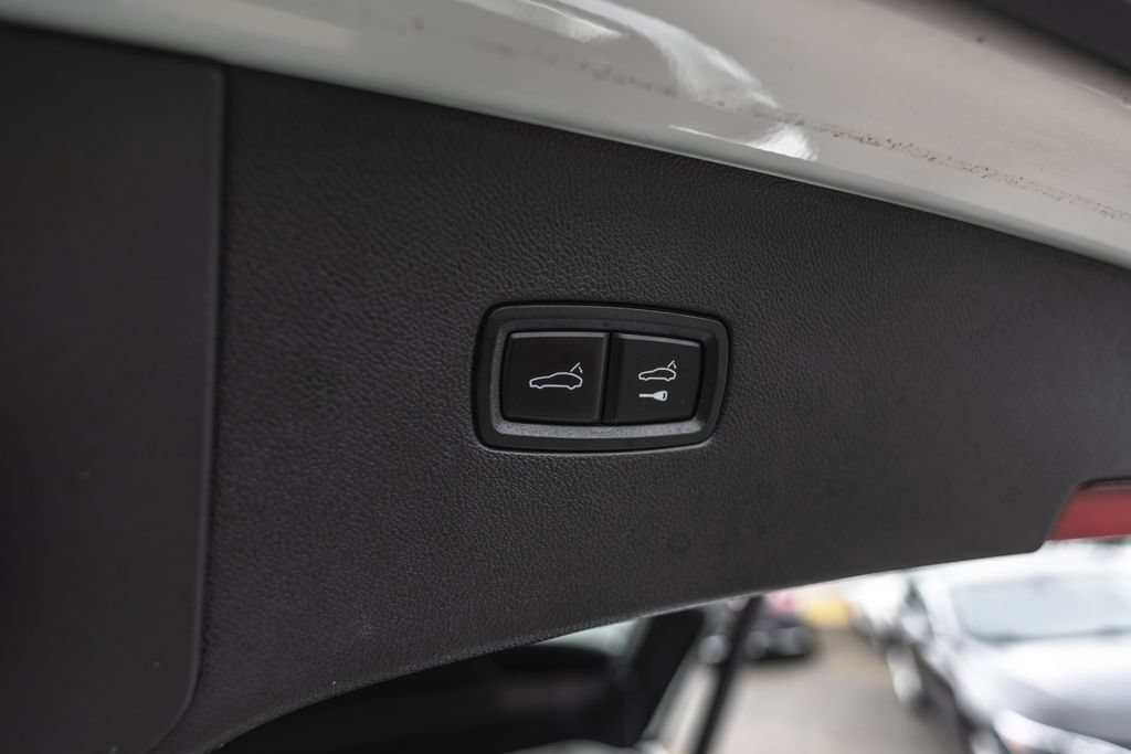Used 2023 Porsche Cayenne Turbo S AWD/4WD image 41