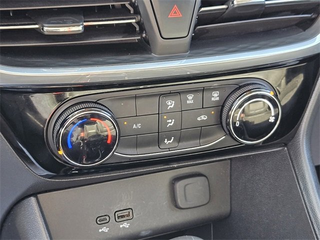 Used 2024 Buick Encore GX Sport Touring image 23