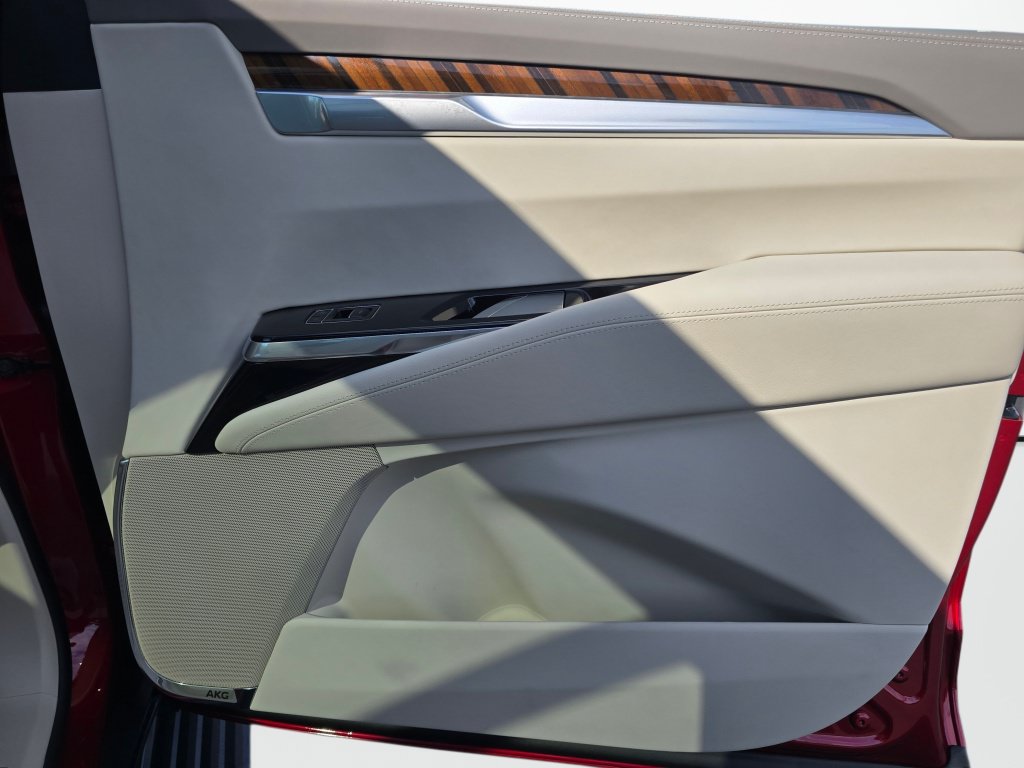 New 2026 Cadillac Escalade Platinum Luxury w/ LPO, Floor Liner Package AWD/4WD image 27