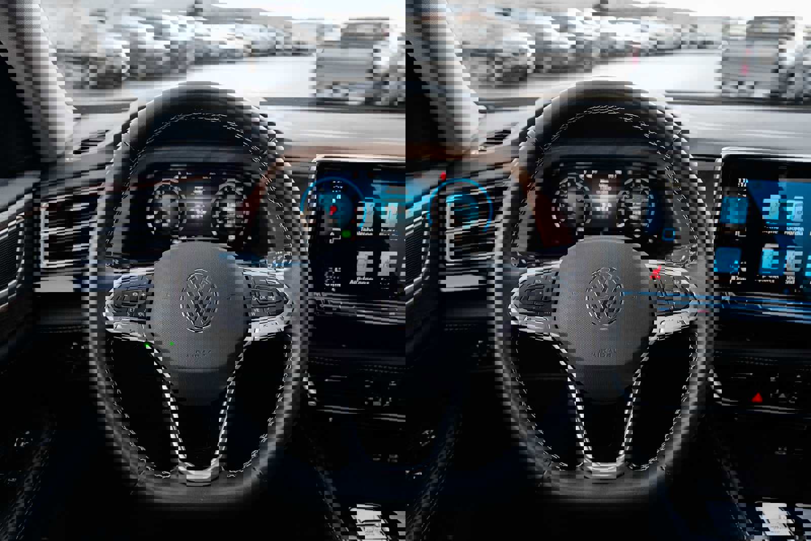 Used 2025 Volkswagen Atlas SE image 7