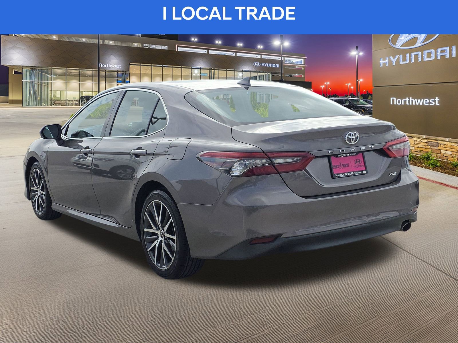 Used 2023 Toyota Camry XLE image 9