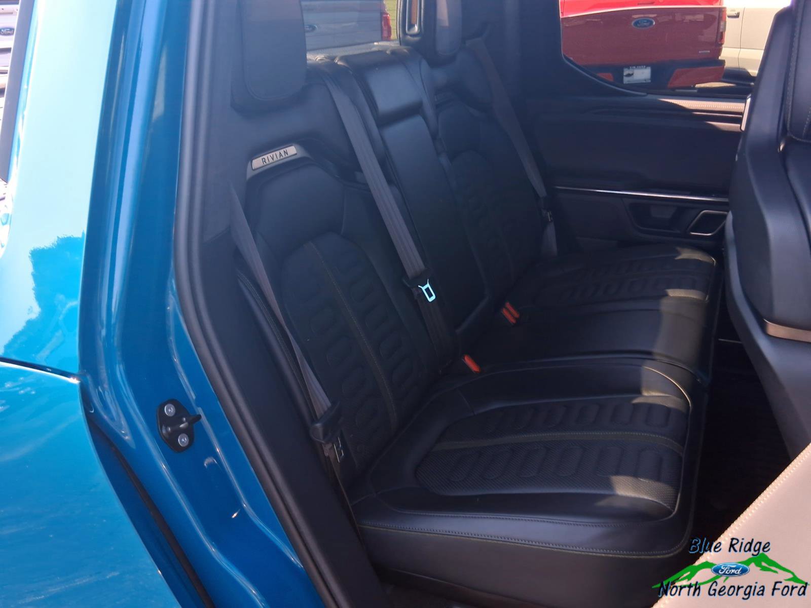 Used 2022 Rivian R1T Adventure image 12