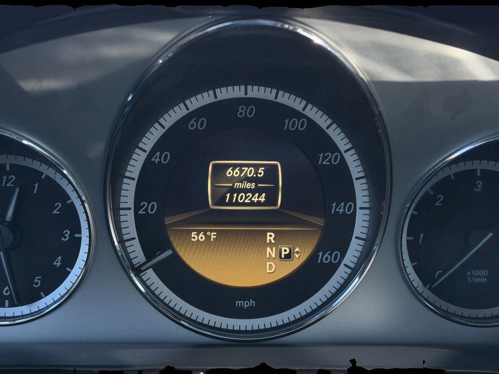 Used 2011 Mercedes-Benz E 350 BlueTEC Sedan image 19