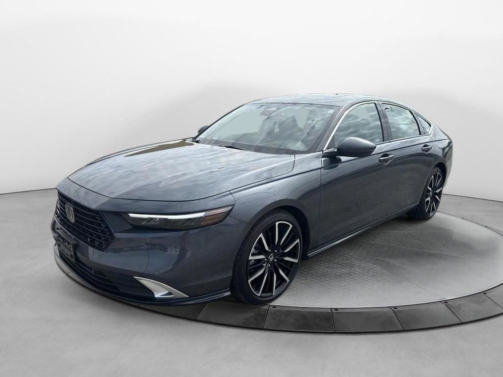 Used 2024 Honda Accord Touring image 5