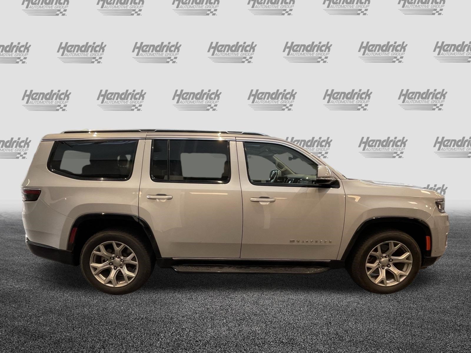 Used 2022 Jeep Wagoneer Series I w/ Premium Group I AWD/4WD image 11