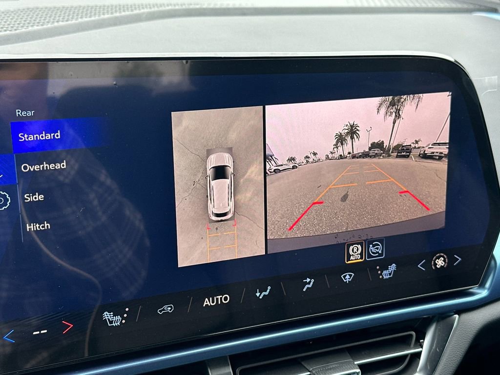 Used 2026 Chevrolet Equinox EV LT image 19