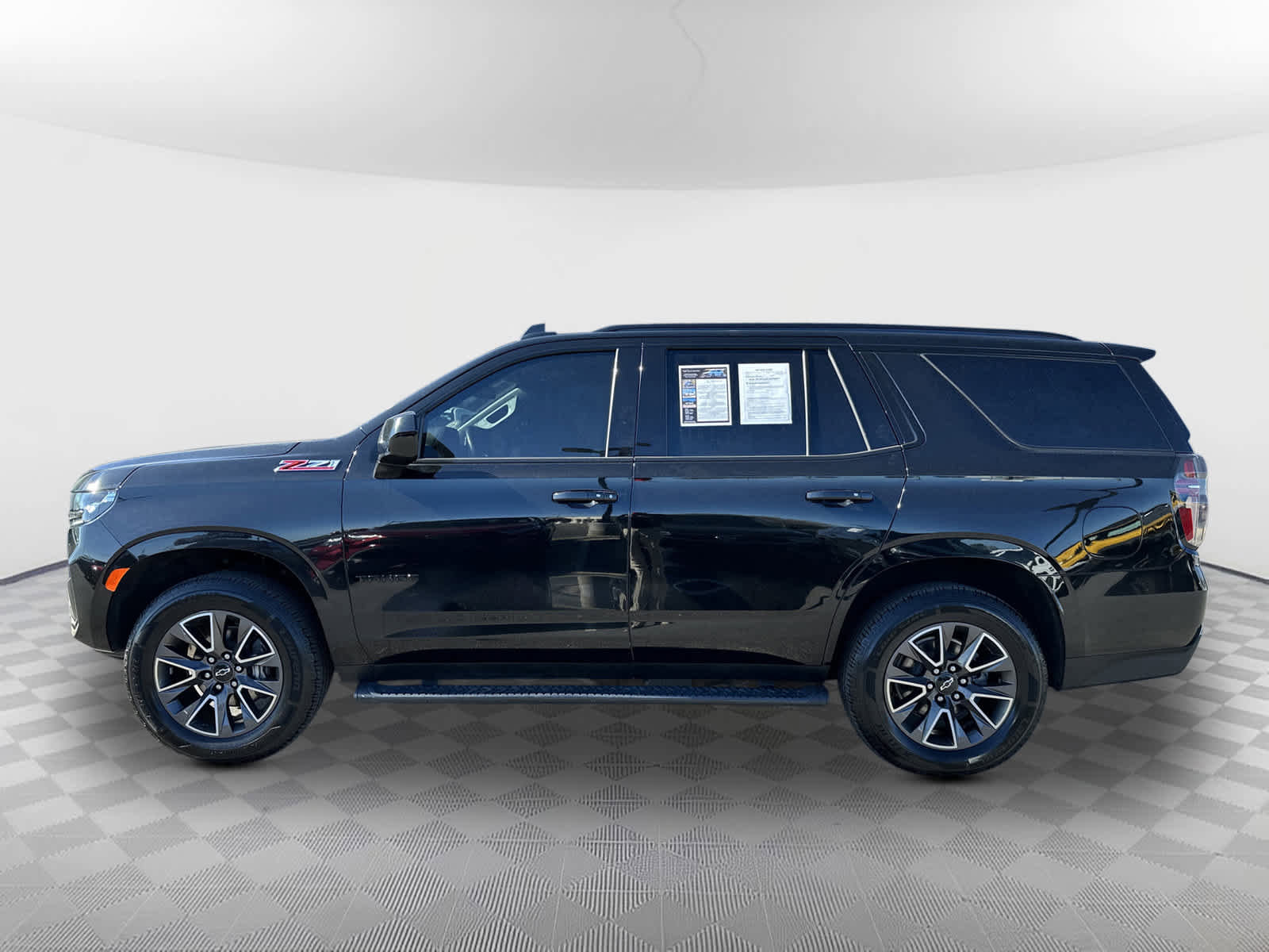 Used 2022 Chevrolet Tahoe Z71 image 3