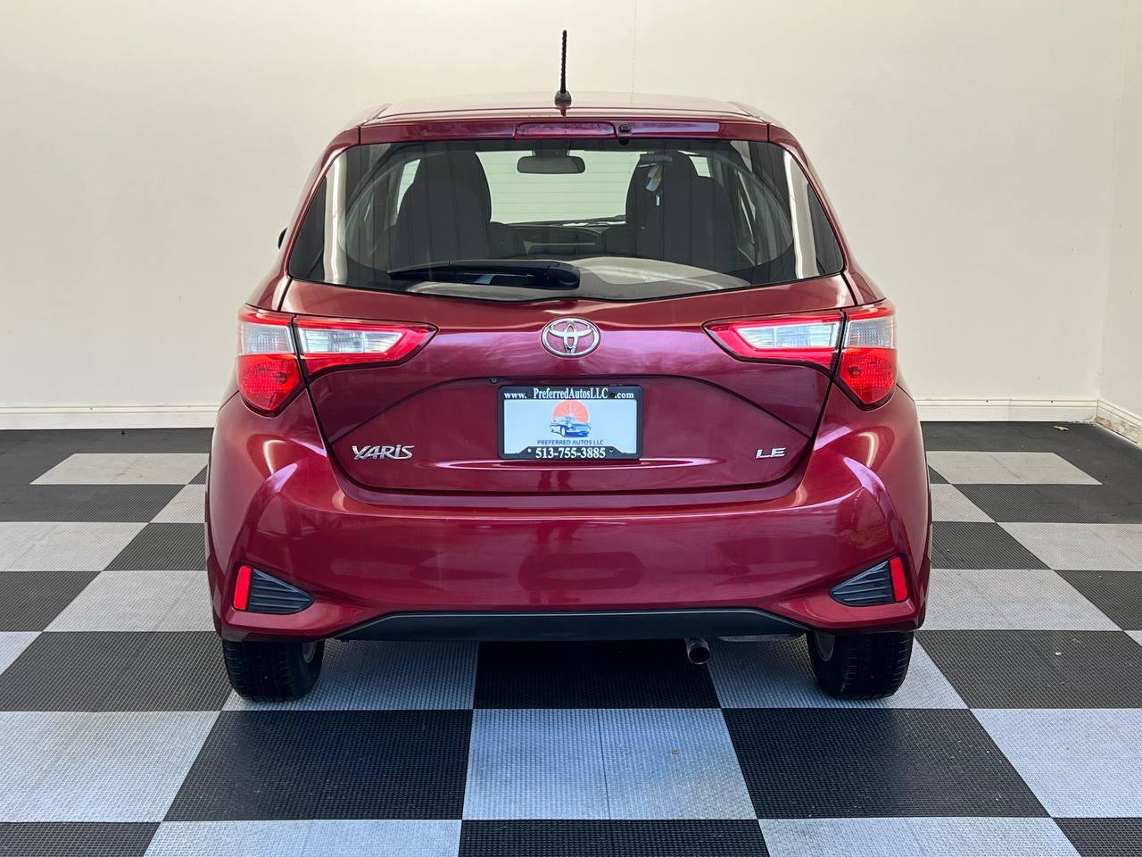 Used 2018 Toyota Yaris LE image 5