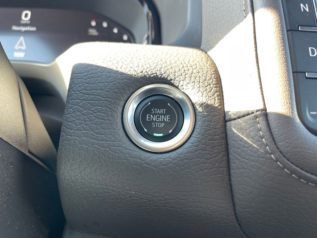 Used 2024 GMC Yukon Denali image 24