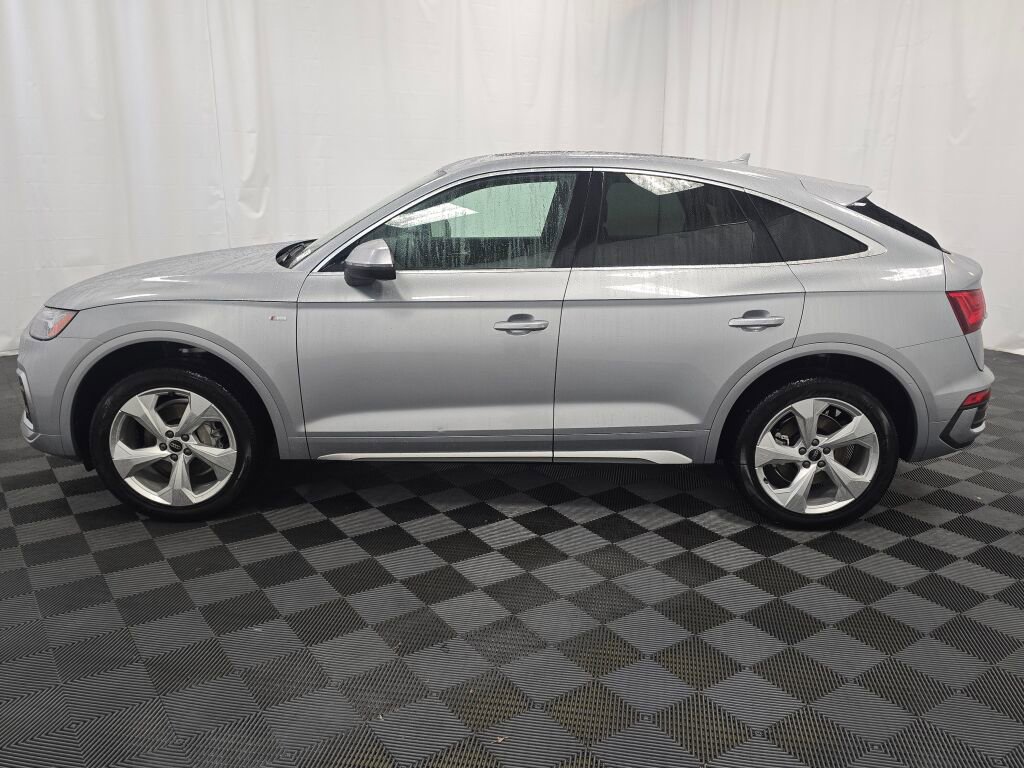 Certified 2025 Audi Q5 2.0T Premium Plus image 3