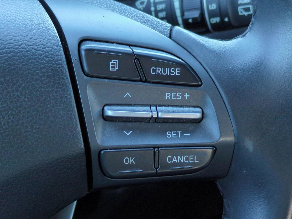 Used 2020 Hyundai Kona Limited image 32